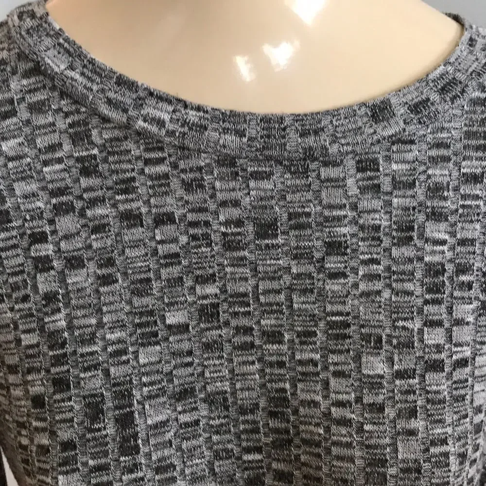 Marled Reunited Clothing black/white ribbed top, M